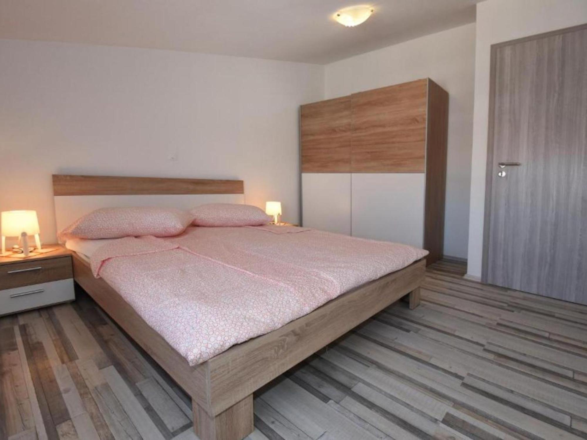Sunset Apartment *